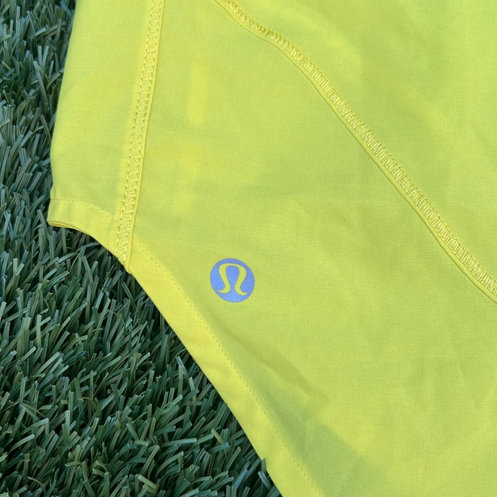 EUC Lululemon Women’s Running Top: Featherweight Singlet in Sizzle - Picture 5 of 8